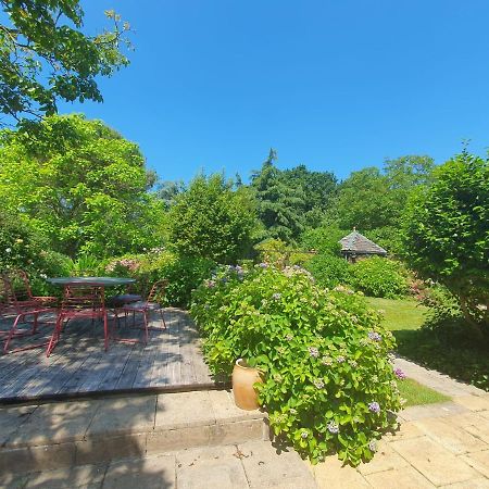 Maison En Pierre Dans Son Nid De Verdure Roz-Landrieux Dış mekan fotoğraf