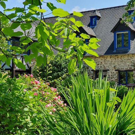 Maison En Pierre Dans Son Nid De Verdure Roz-Landrieux Dış mekan fotoğraf