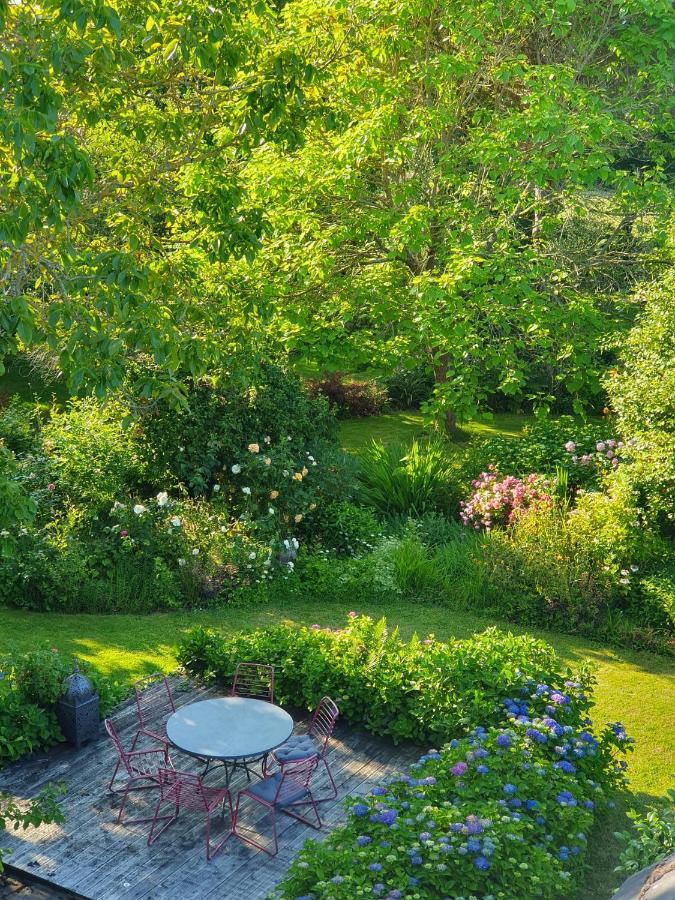 Maison En Pierre Dans Son Nid De Verdure Roz-Landrieux Dış mekan fotoğraf