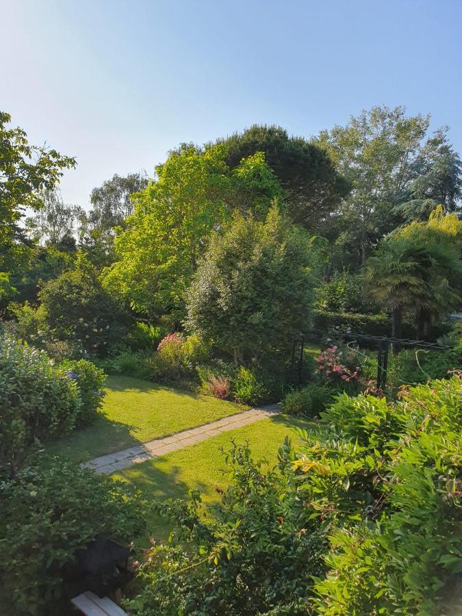 Maison En Pierre Dans Son Nid De Verdure Roz-Landrieux Dış mekan fotoğraf